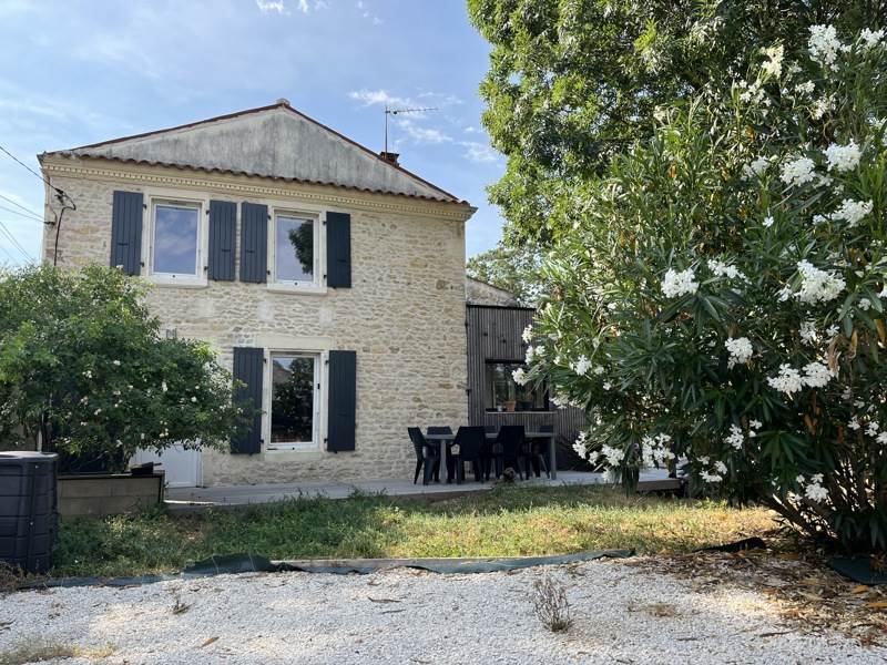 Vente Maison Saint-Laurent-de-la-Prée - 9 pièces -195 m² - (17450)