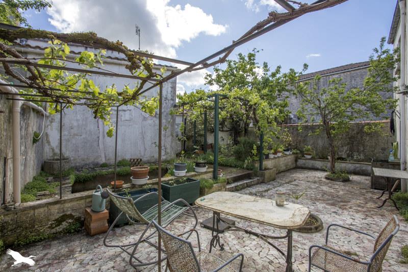 Vente Maison ST LAURENT DE LA PREE - 7 pièces -146 m² - (17450)