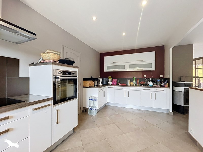 Vente Maison Breuil-Magné - 5 pièces -138 m² - (17870)