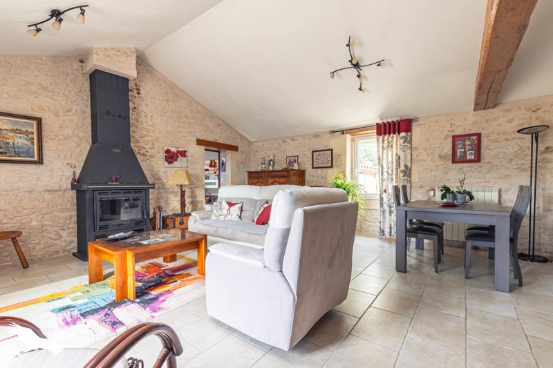 Vente Maison Breuil-Magné - 5 pièces -154 m² - (17870)