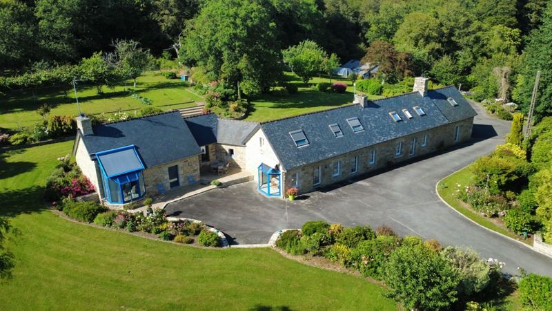 Vente Maison SCAER - 9 pièces -250 m² - (29390)