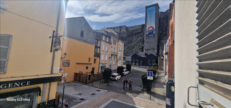 Vente Appartement LOURDES - 6 pièces -161 m² - (65100)