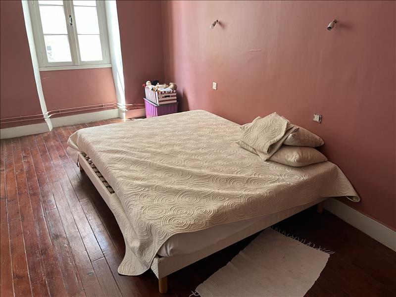 Vente Appartement LOURDES - 6 pièces -161 m² - (65100)