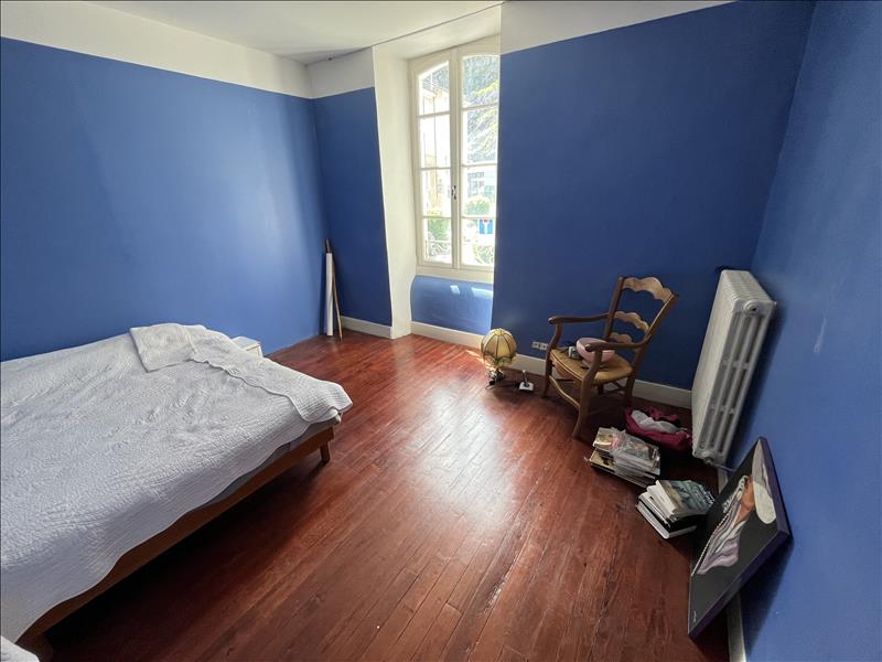 Vente Appartement LOURDES - 6 pièces -161 m² - (65100)