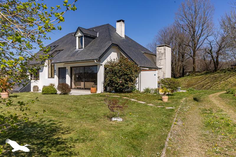 Vente Maison POUEYFERRE - 6 pièces -160 m² - (65100)