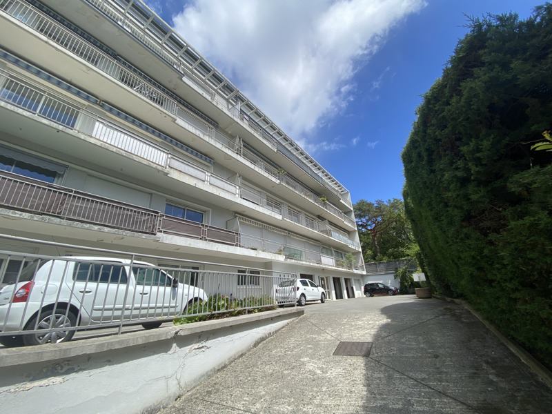 Vente Appartement LOURDES - 4 pièces -92 m² - (65100)