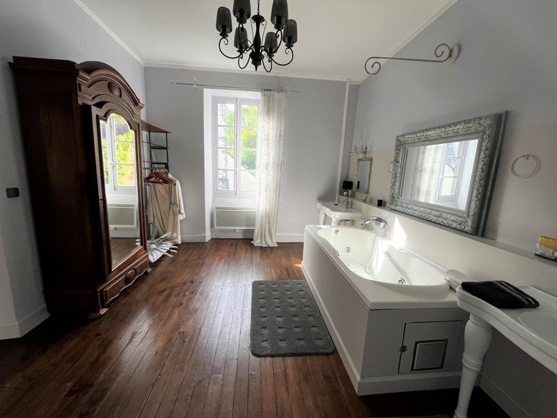 Vente Maison LES ANGLES - 10 pièces -300 m² - (65100)