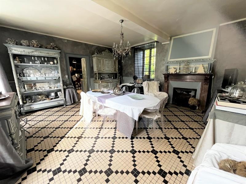 Vente Maison LES ANGLES - 10 pièces -300 m² - (65100)