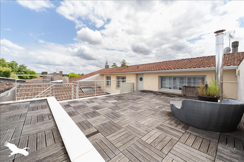 Vente Maison LARUSCADE - 6 pièces -278 m² - (33620)