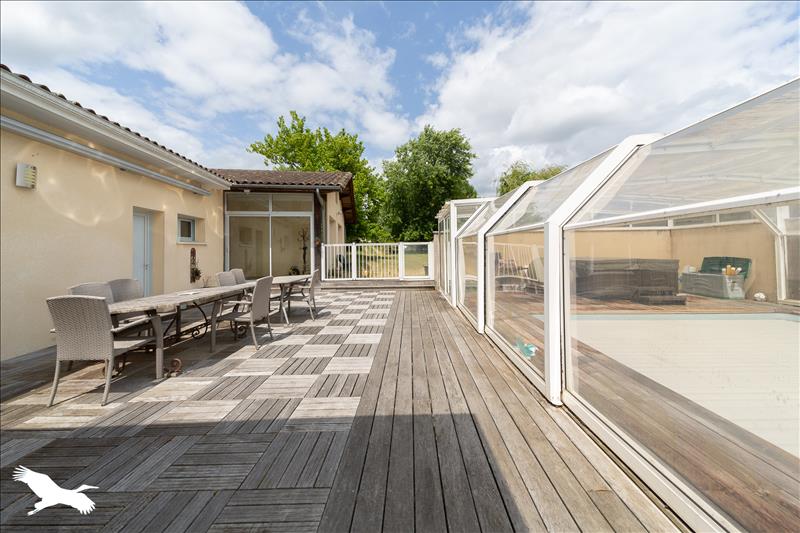 Vente Maison LARUSCADE - 6 pièces -278 m² - (33620)