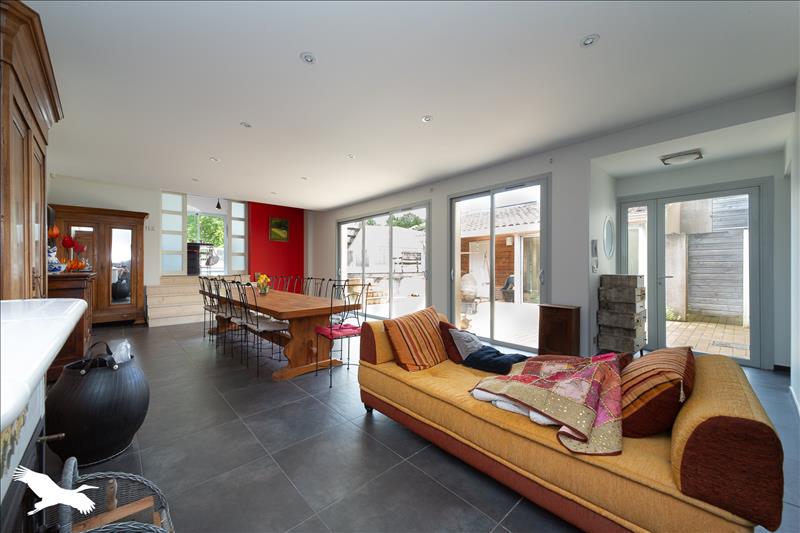 Vente Maison LARUSCADE - 6 pièces -278 m² - (33620)