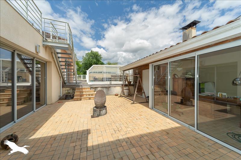 Vente Maison LARUSCADE - 6 pièces -270 m² - (33620)