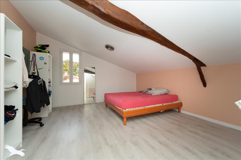 Vente Maison LARUSCADE - 10 pièces -325 m² - (33620)