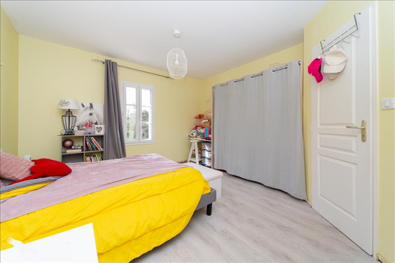 Vente Maison LARUSCADE - 10 pièces -325 m² - (33620)