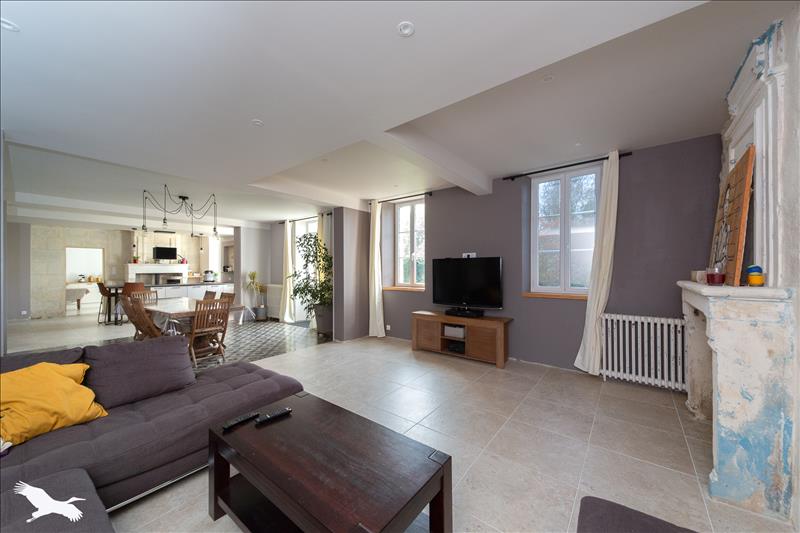 Vente Maison LARUSCADE - 10 pièces -325 m² - (33620)