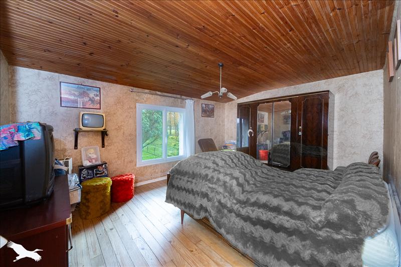 Vente Maison TIZAC DE LAPOUYADE - 4 pièces -196 m² - (33620)