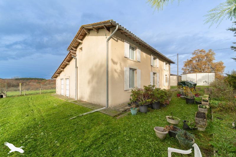 Vente Maison TIZAC DE LAPOUYADE - 4 pièces -196 m² - (33620)