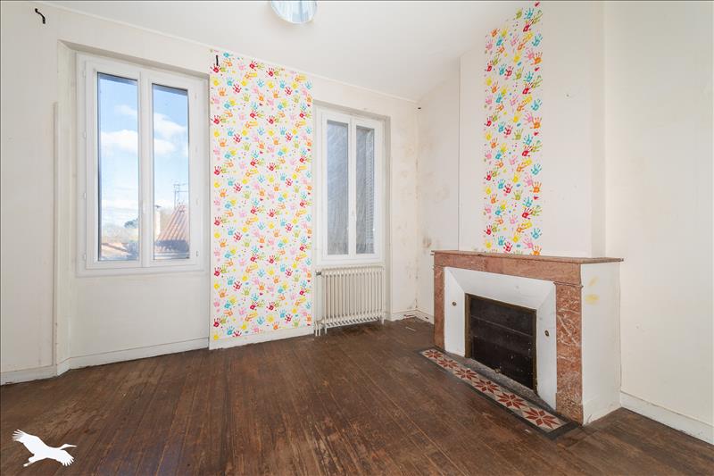 Vente Maison CAVIGNAC - 8 pièces -205 m² - (33620)