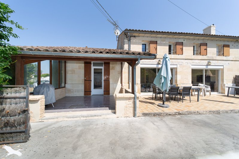 Vente Maison CEZAC - 5 pièces -167 m² - (33620)