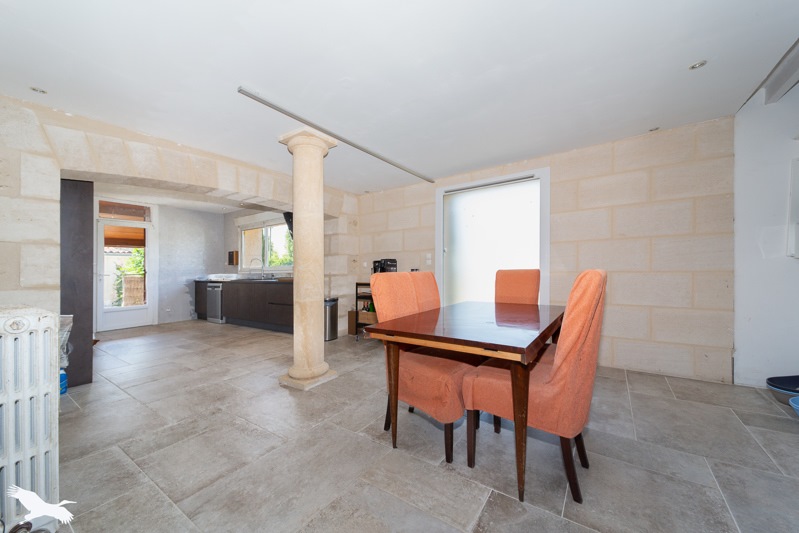 Vente Maison CEZAC - 5 pièces -167 m² - (33620)