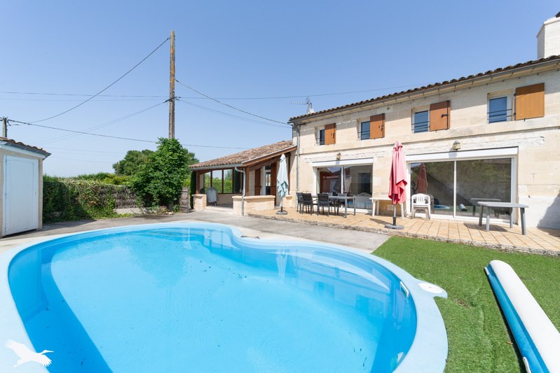 Vente Maison CEZAC - 5 pièces -167 m² - (33620)