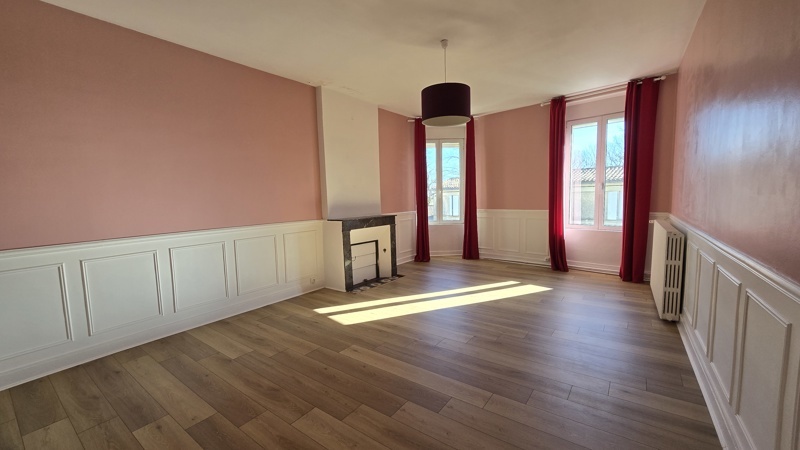 Vente Maison CAVIGNAC - 6 pièces -299 m² - (33620)