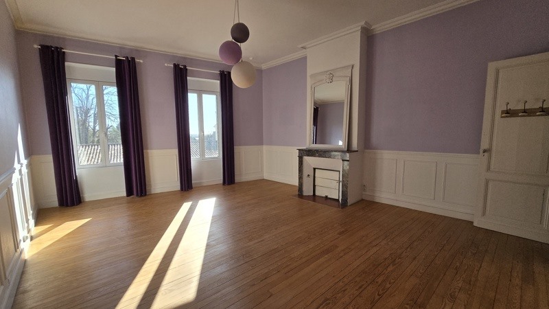 Vente Maison CAVIGNAC - 6 pièces -299 m² - (33620)