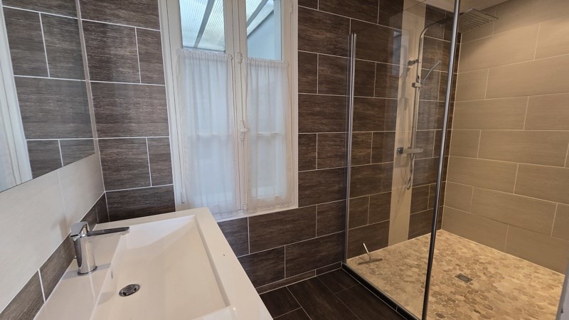 Vente Maison CAVIGNAC - 6 pièces -299 m² - (33620)