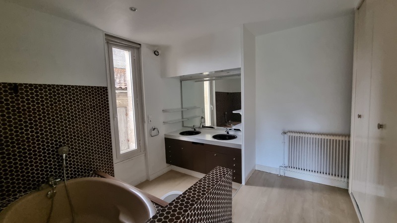 Vente Immeuble CAVIGNAC - -  401 m² - (33620)