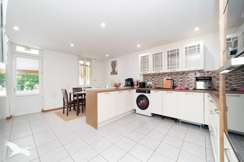 Vente Maison ST SAVIN - 5 pièces -160 m² - (33920)