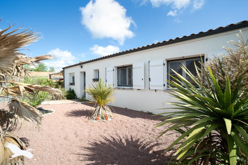 Vente Maison ST YZAN DE SOUDIAC - 5 pièces -126 m² - (33920)