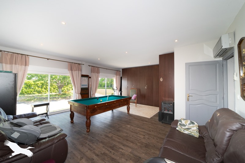 Vente Maison ST MARIENS - 6 pièces -211 m² - (33620)