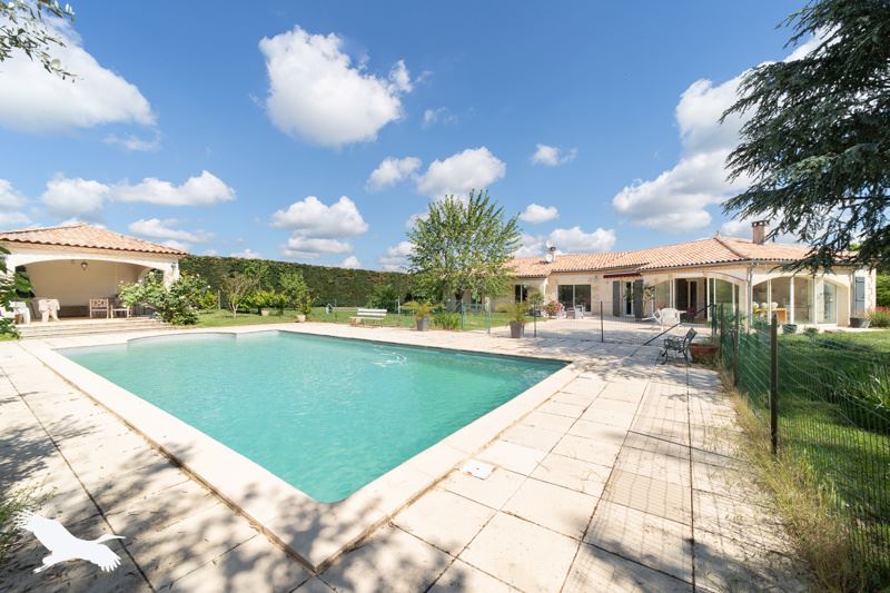 Vente Maison ST MARIENS - 6 pièces -211 m² - (33620)
