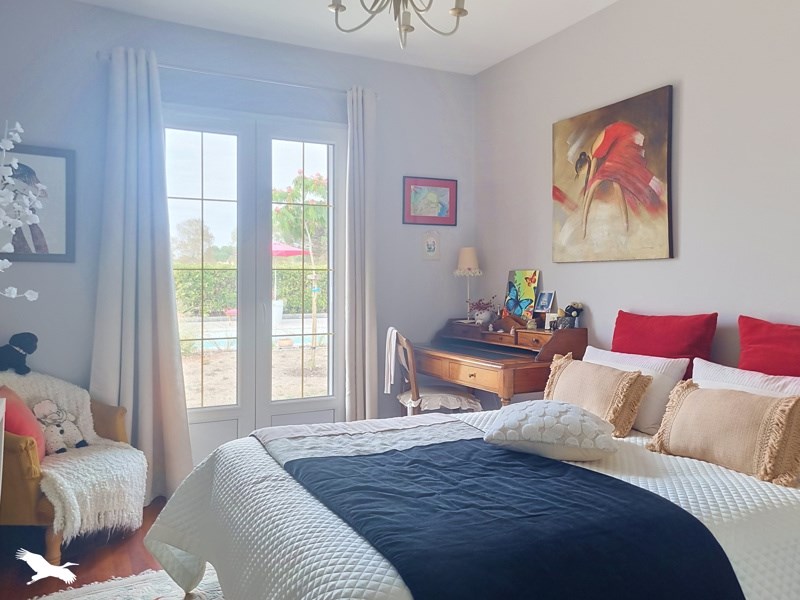 Vente Maison LARUSCADE - 5 pièces -182 m² - (33620)