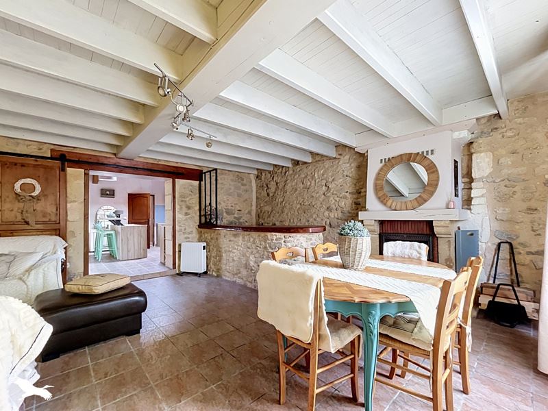 Vente Maison Civrac-de-Blaye - 4 pièces -155,2 m² - (33920)