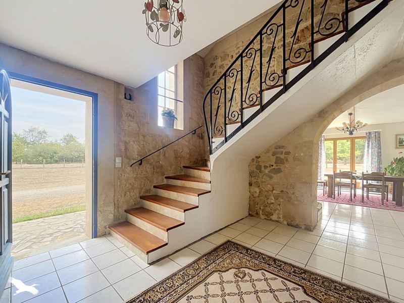 Vente Maison LARUSCADE - 5 pièces -233,7 m² - (33620)