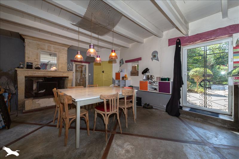 Vente Maison CIVRAC DE BLAYE - 10 pièces -354 m² - (33920)