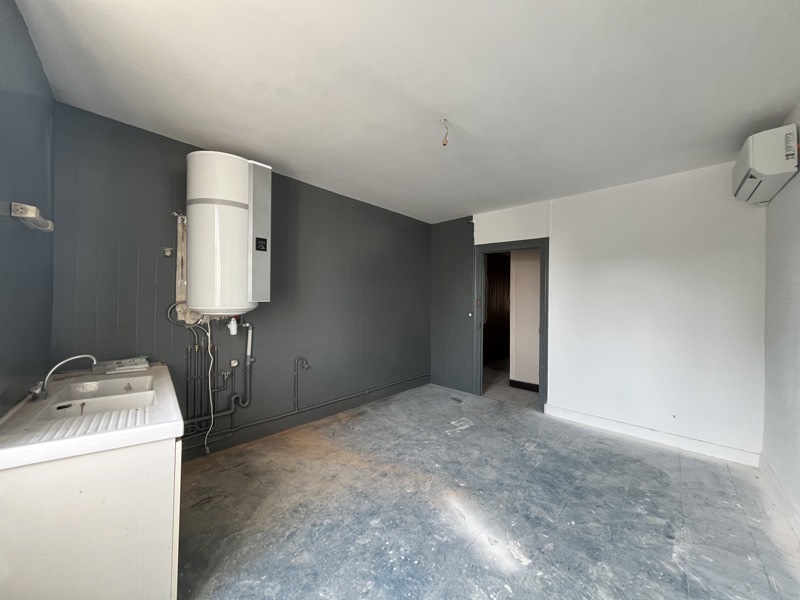 Vente Immeuble CONFOLENS - -  216 m² - (16500)