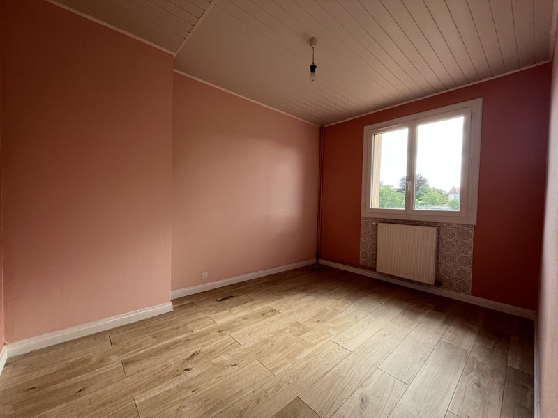 Vente Maison TERRES DE HAUTE CHARENTE - 5 pièces -120 m² - (16270)