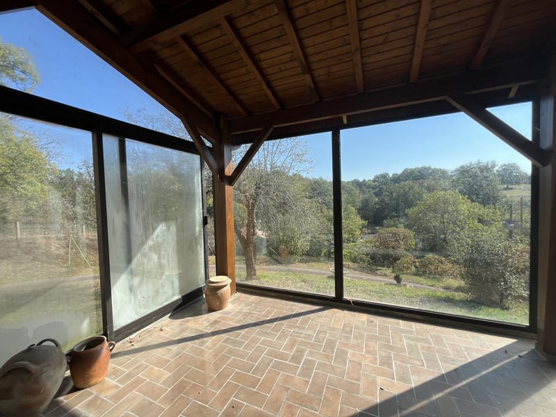 Vente Maison Confolens - 4 pièces -100 m² - (16500)