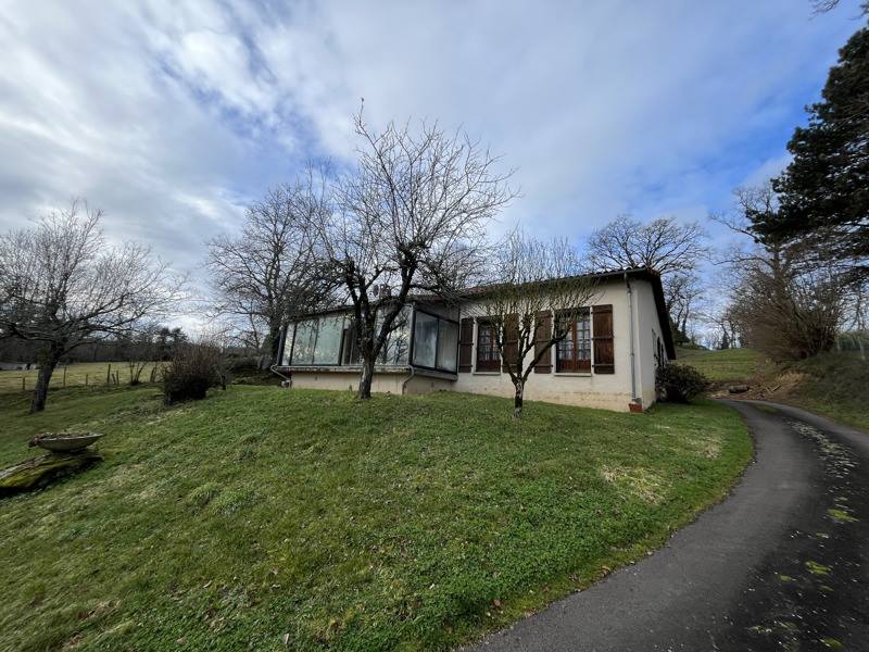 Vente Maison CONFOLENS - 4 pièces -100 m² - (16500)
