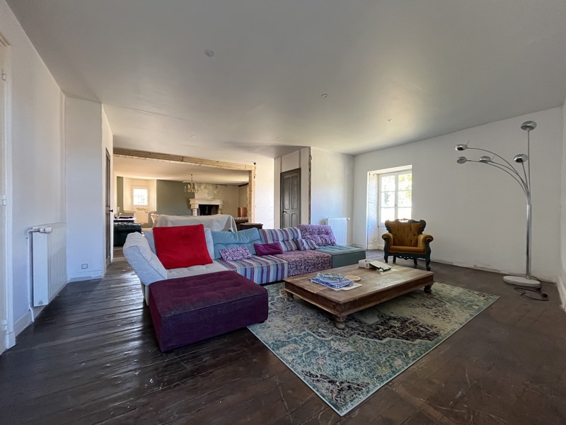 Vente Maison Confolens - 10 pièces -353,1 m² - (16500)