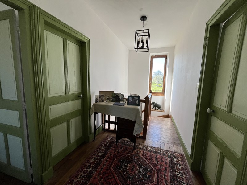 Vente Maison PLEUVILLE - 5 pièces -121 m² - (16490)