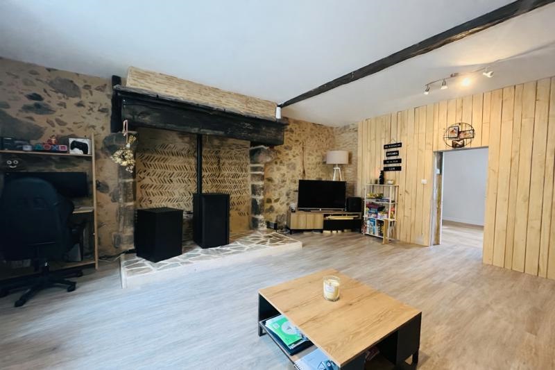 Vente Maison CONFOLENS - 3 pièces -130 m² - (16500)