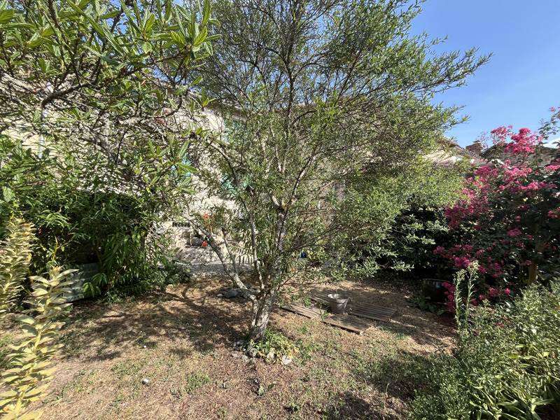 Vente Maison Confolens - 3 pièces -130 m² - (16500)