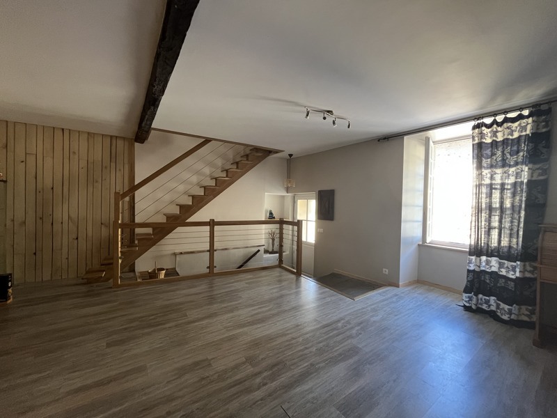 Vente Maison Confolens - 3 pièces -130 m² - (16500)