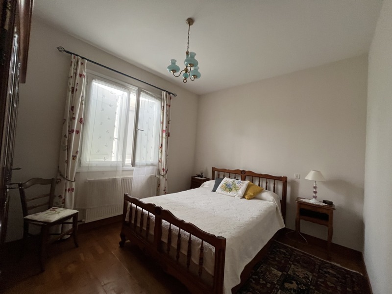 Vente Maison CONFOLENS - 5 pièces -105 m² - (16500)