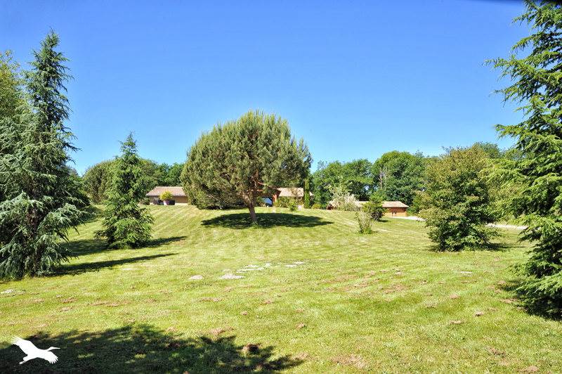 Vente Maison LESSAC - 6 pièces -236,8 m² - (16500)