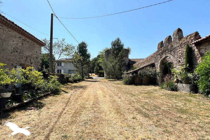 Vente Maison ANSAC SUR VIENNE - 10 pièces -288 m² - (16500)