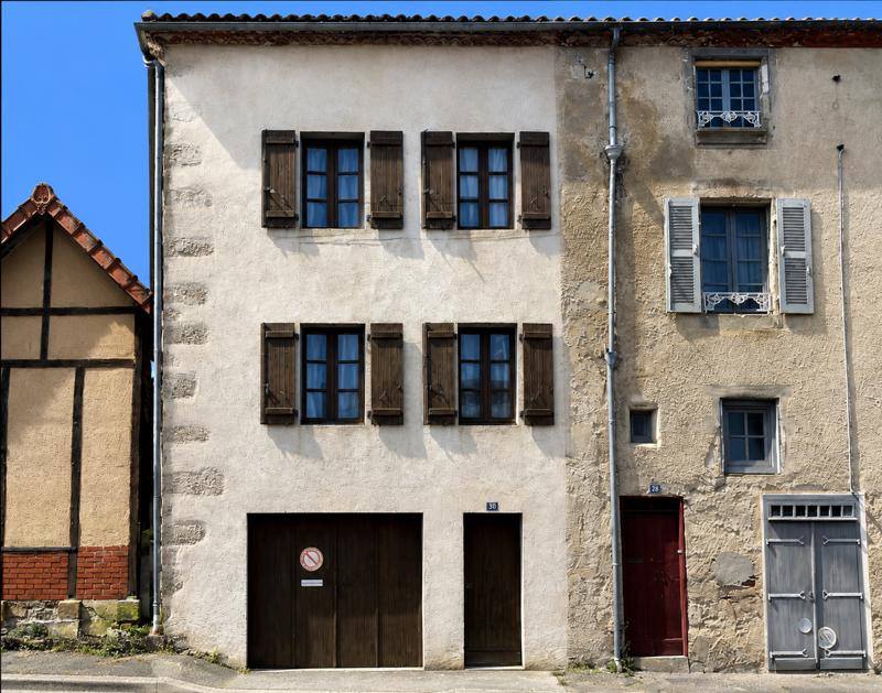 Maison 4 pièces 94 m² · à Confolens · 94 m² · 70 876 €